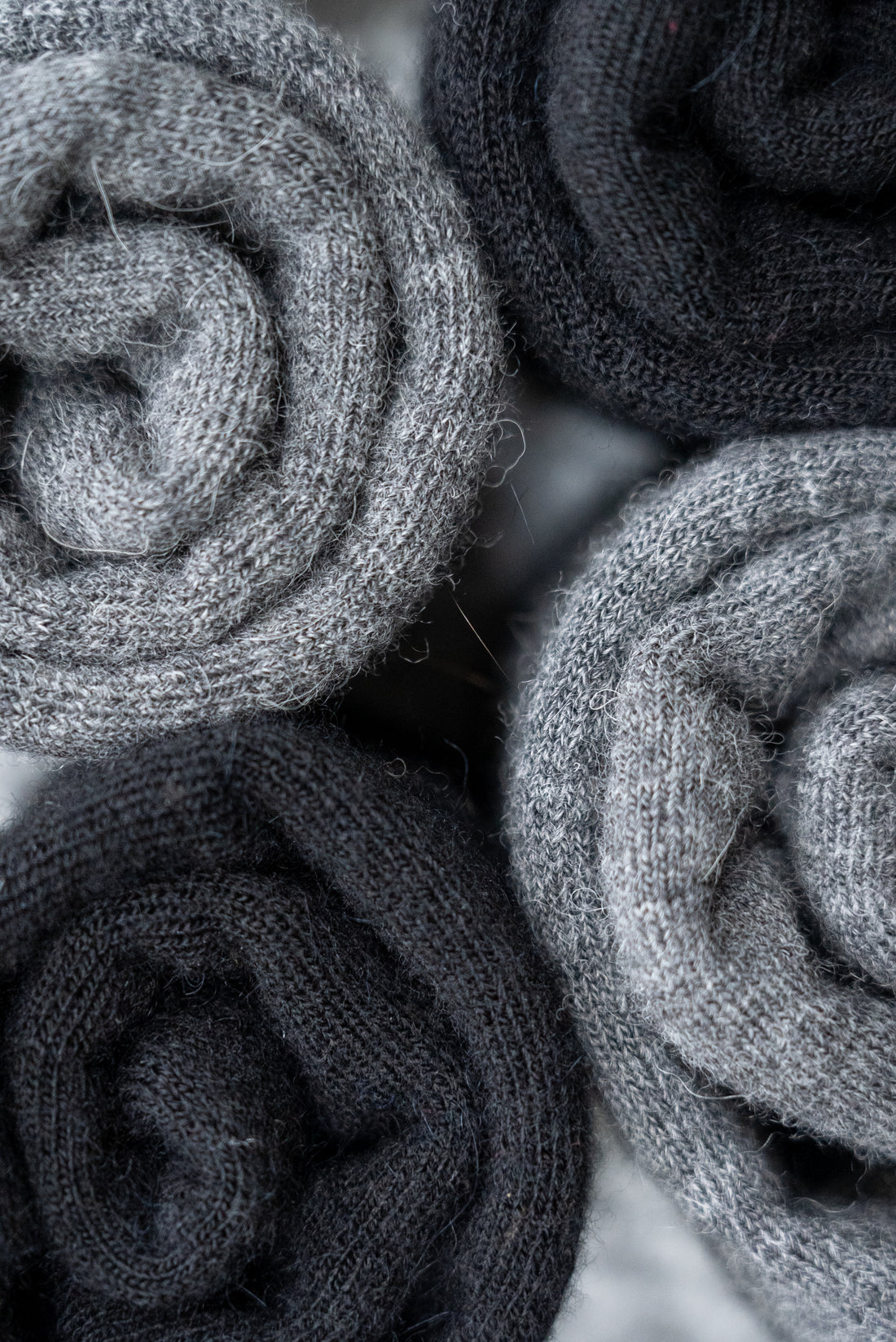 Which Wool Blanket is the Best? Our Alpaca Wool Blankets - Silk & Snow