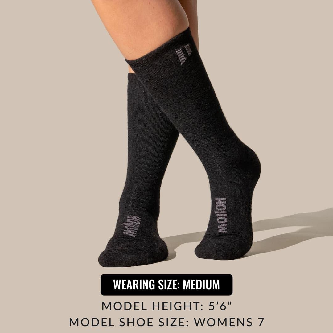 Alpaca crew socks womens model