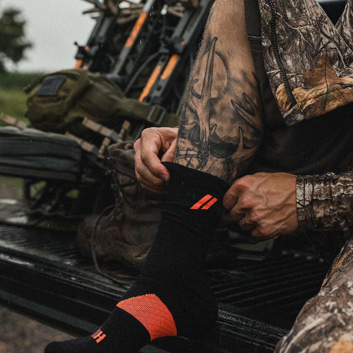 30% less bulk vs typical hunting socks which results in more blood flow. Giving WARMER Feet!